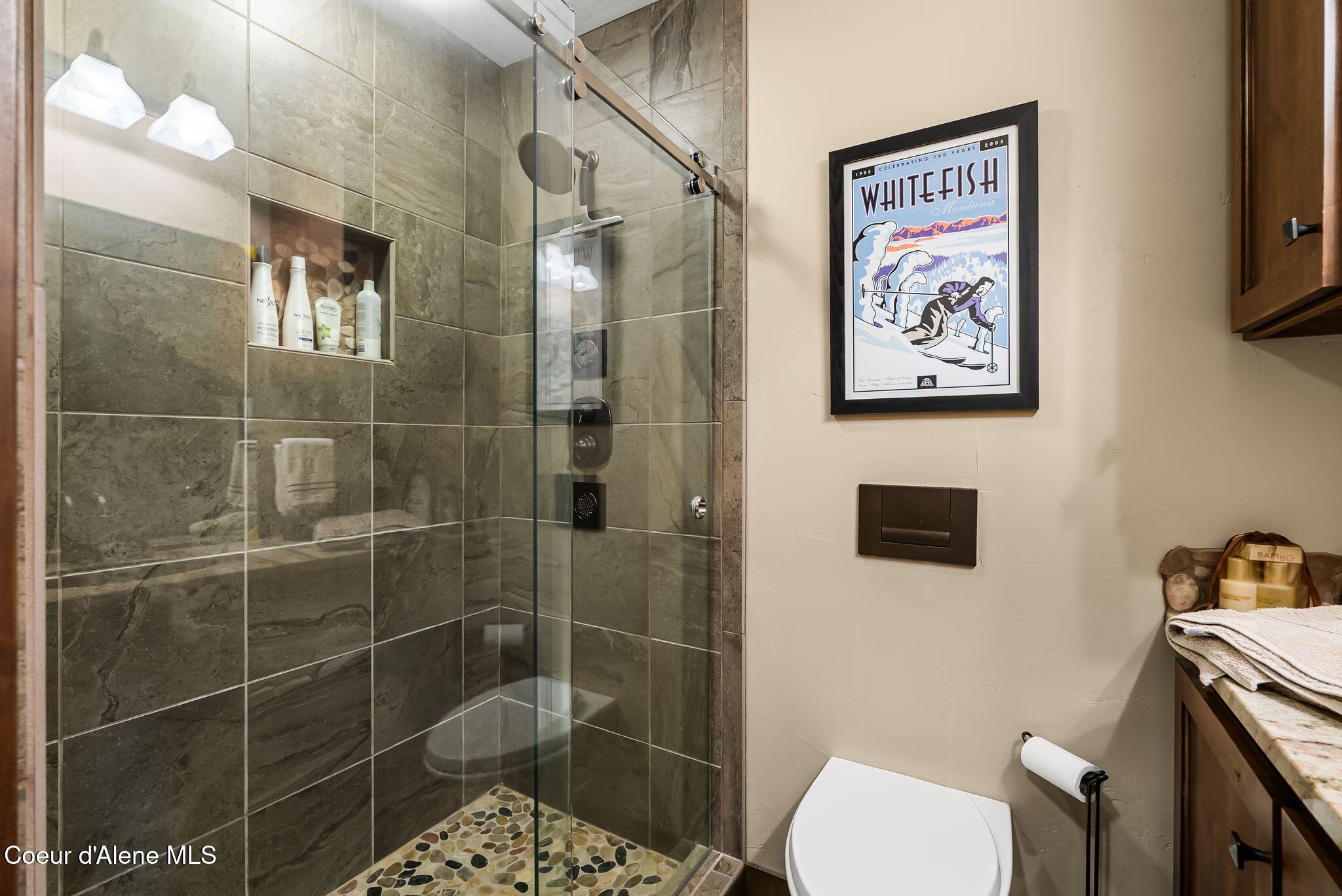 Sandpoint, Idaho, 83864, United States, 1 Bedroom Bedrooms, ,1 BathroomBathrooms,Residential,For Sale,1994218