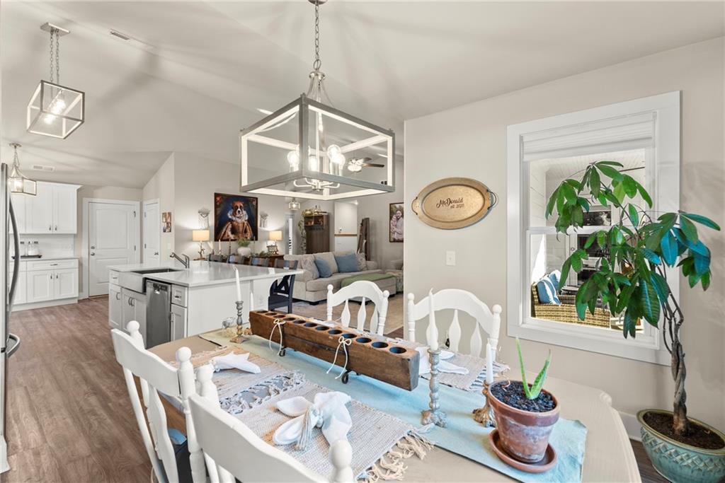 Cumming, Georgia, 30041, United States, 3 Bedrooms Bedrooms, ,2 BathroomsBathrooms,Residential,For Sale,2009266