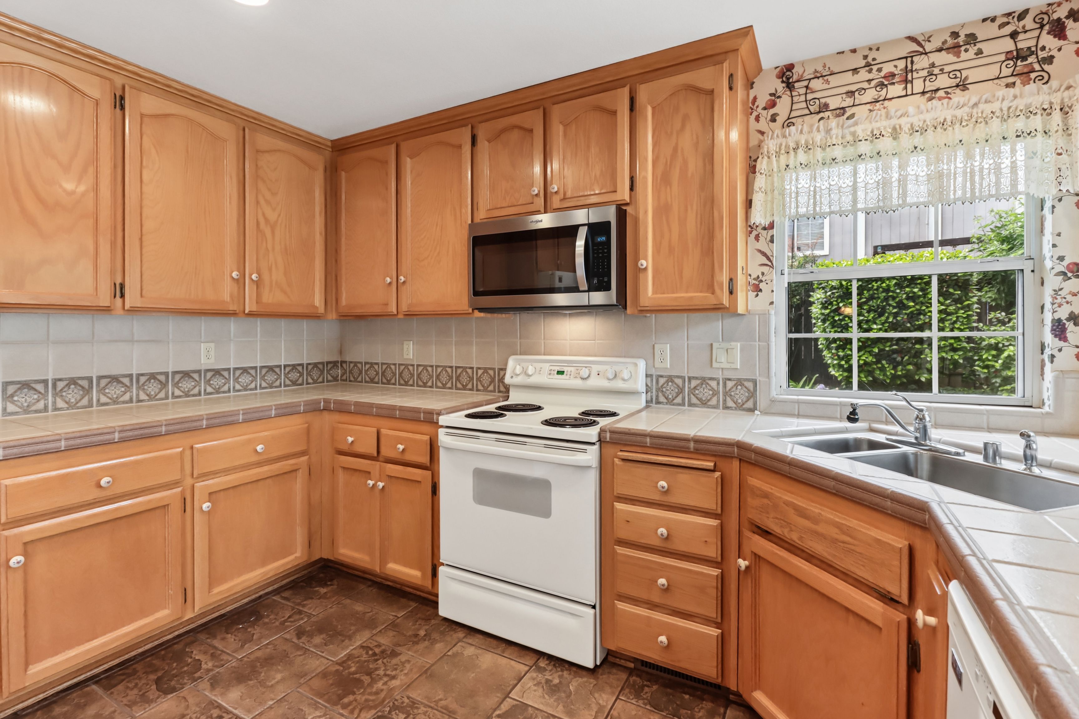  147 Rebecca Way, Folsom, CA 95630 - 物件實景