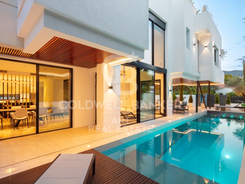 Marbella, Andalusia, ES, 5 Bedrooms Bedrooms, ,6 BathroomsBathrooms,Residential,For Sale,1804123