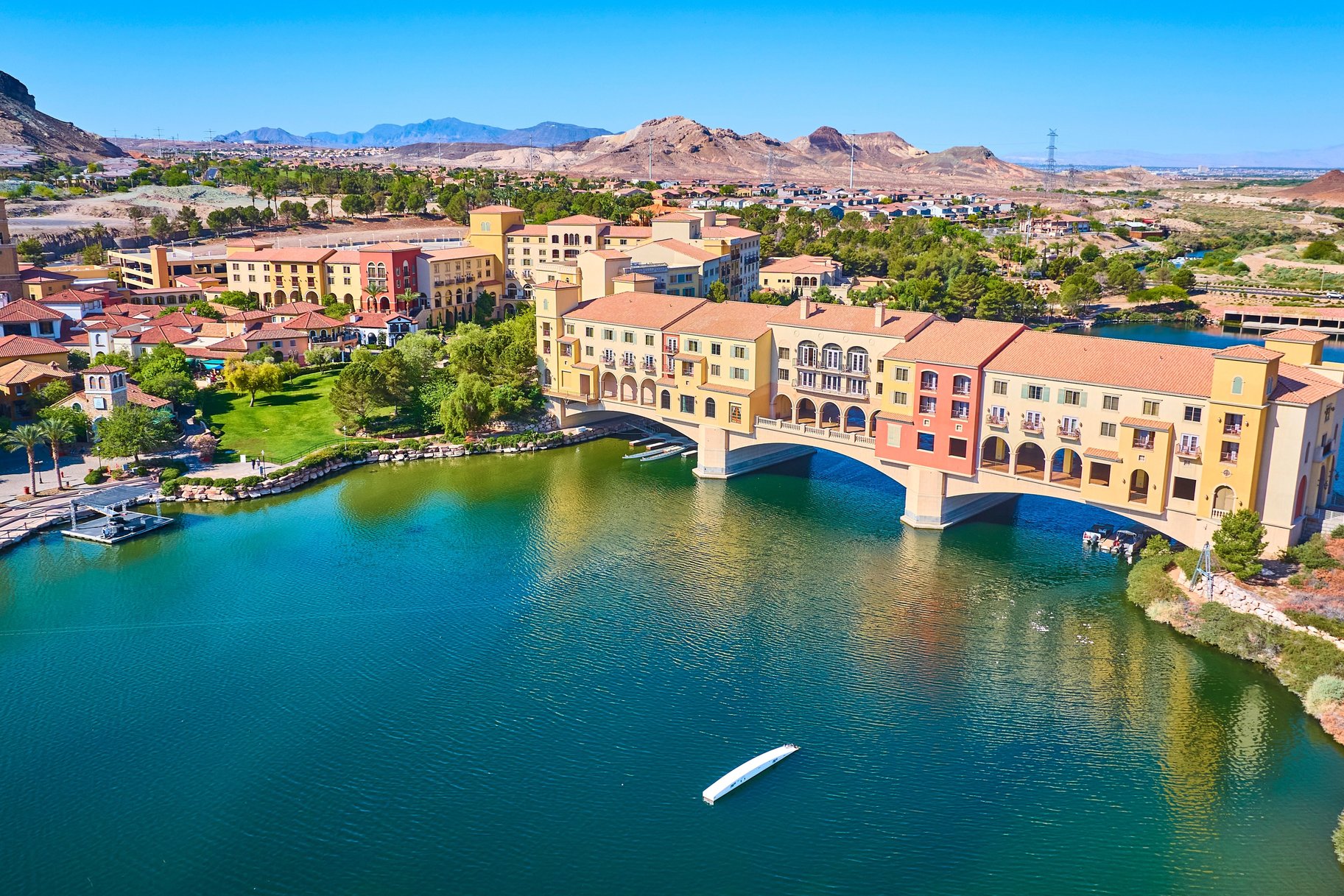  DESIGNER DREAM OASIS IN GATED LAKE LAS VEGAS, FURNISHED TURN-KEY - 物件實景