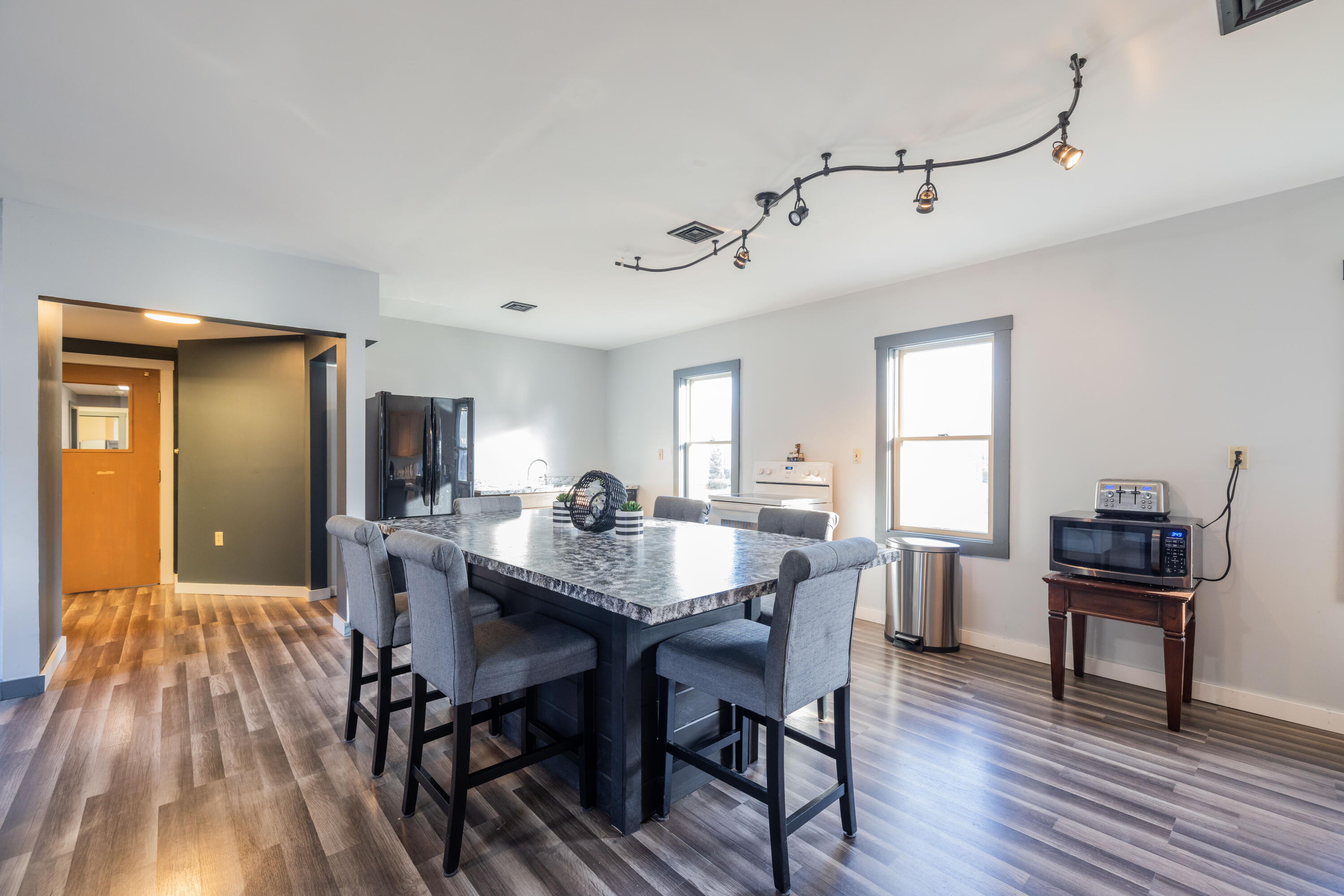 7 High Street, North Berwick, Maine, 03906, United States, 6 Bedrooms Bedrooms, ,3 BathroomsBathrooms,Residential,For Sale,7 High Street,1625255
