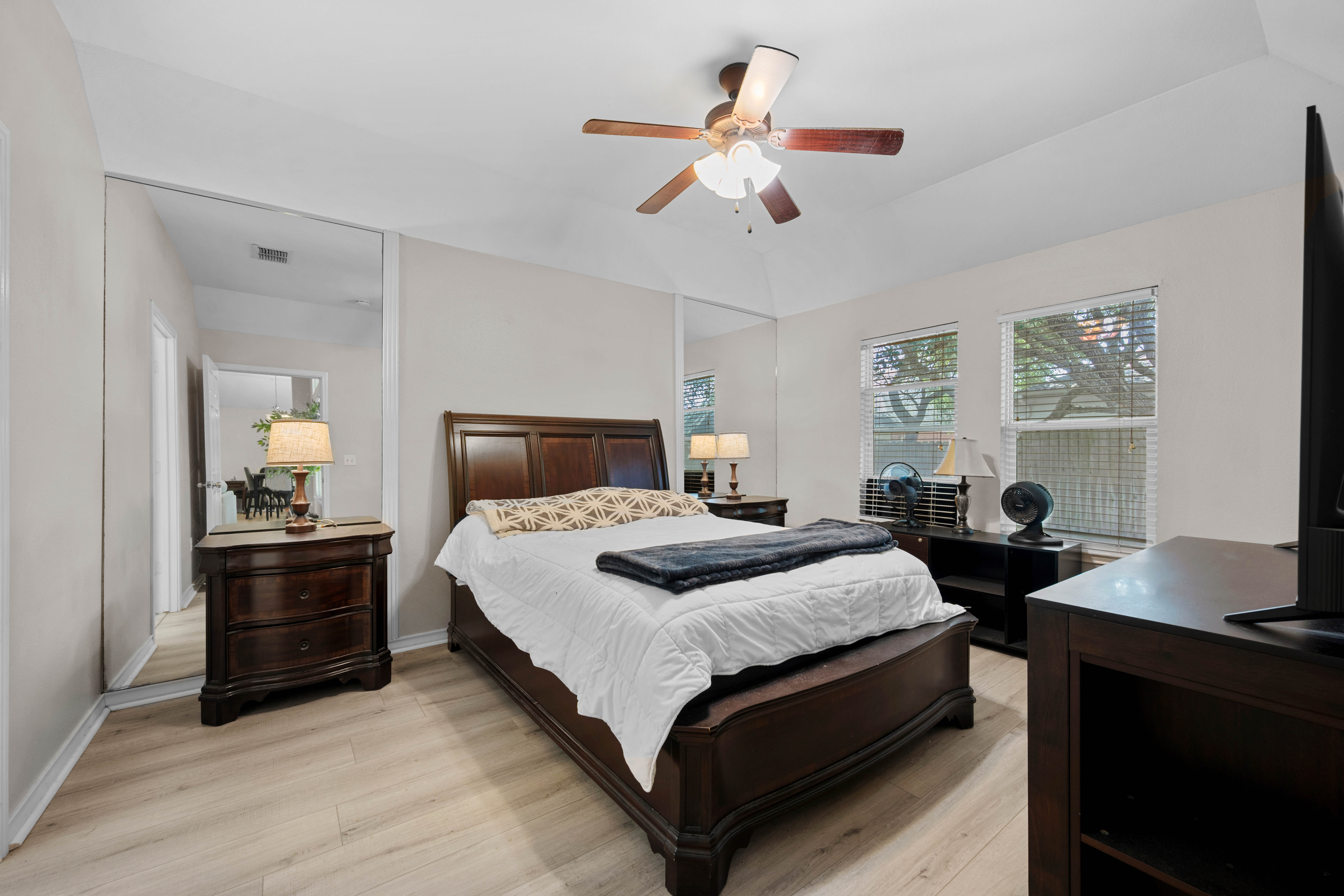  Spacious Home in Whistlers Cove - 物件實景