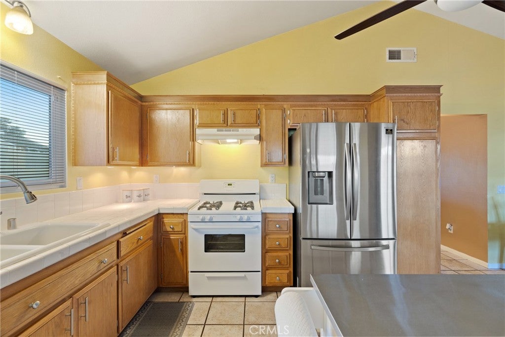 Moreno Valley, California, 92557, United States, 3 Bedrooms Bedrooms, ,2 BathroomsBathrooms,Residential,For Sale,1974042