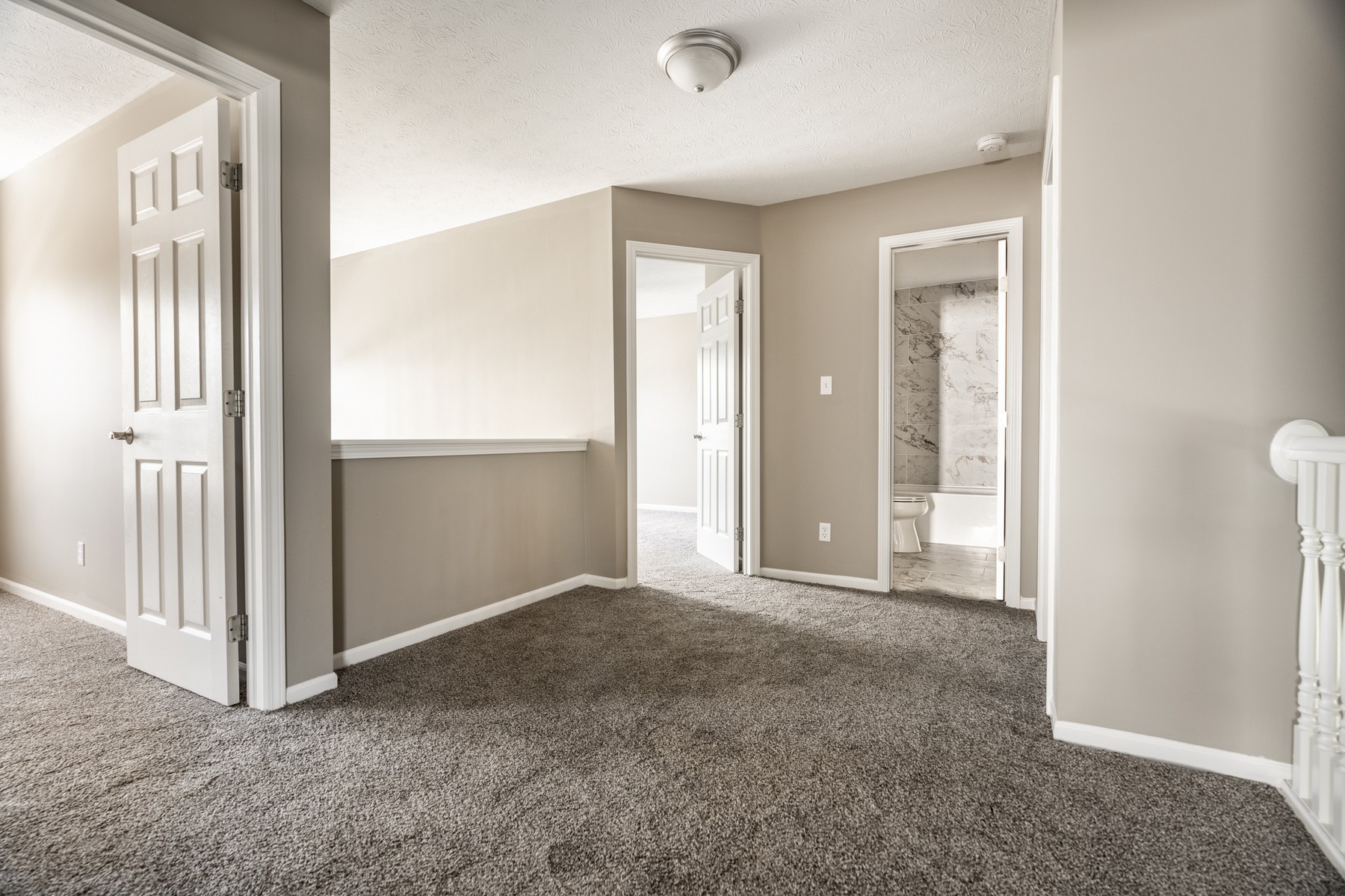  Beautifully Remodeled Geist-Area 4 Bedroom Home - 物件實景