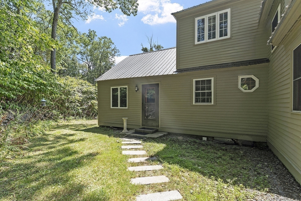 Ashby, Massachusetts, 01431, United States, 4 Bedrooms Bedrooms, ,3 BathroomsBathrooms,Residential,For Sale,1917455