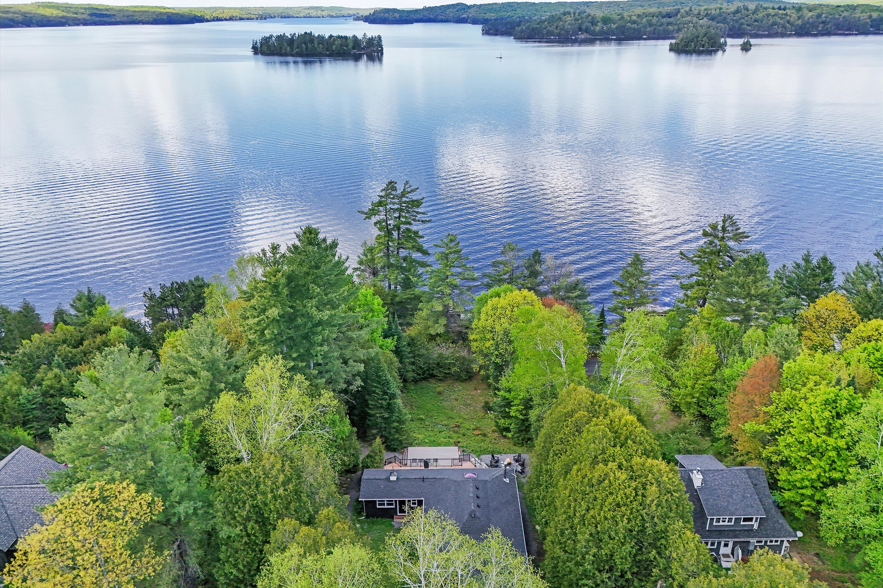  Coveted Area of Lake of Bays - 物件實景