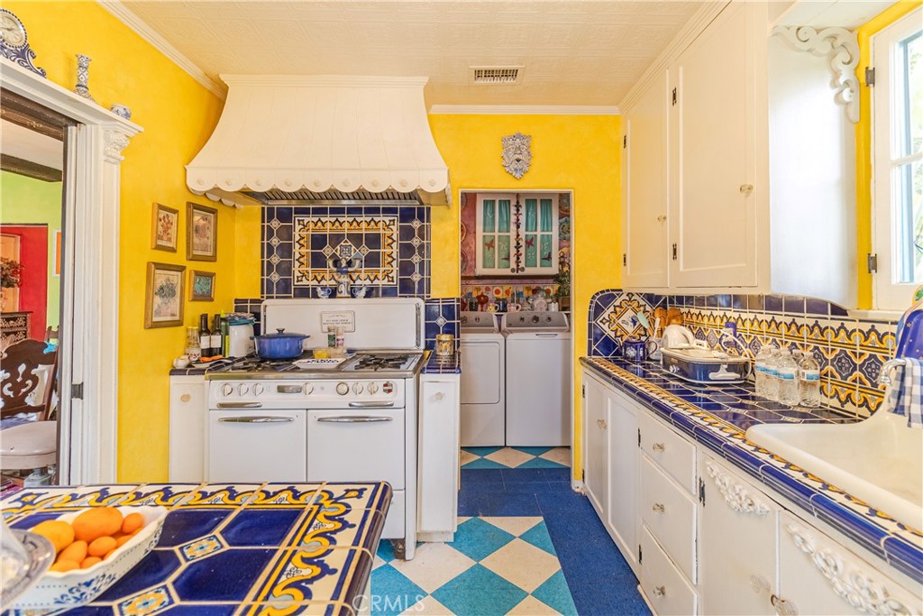 San Bernardino, California, 92405, United States, 3 Bedrooms Bedrooms, ,1 BathroomBathrooms,Residential,For Sale,2040112