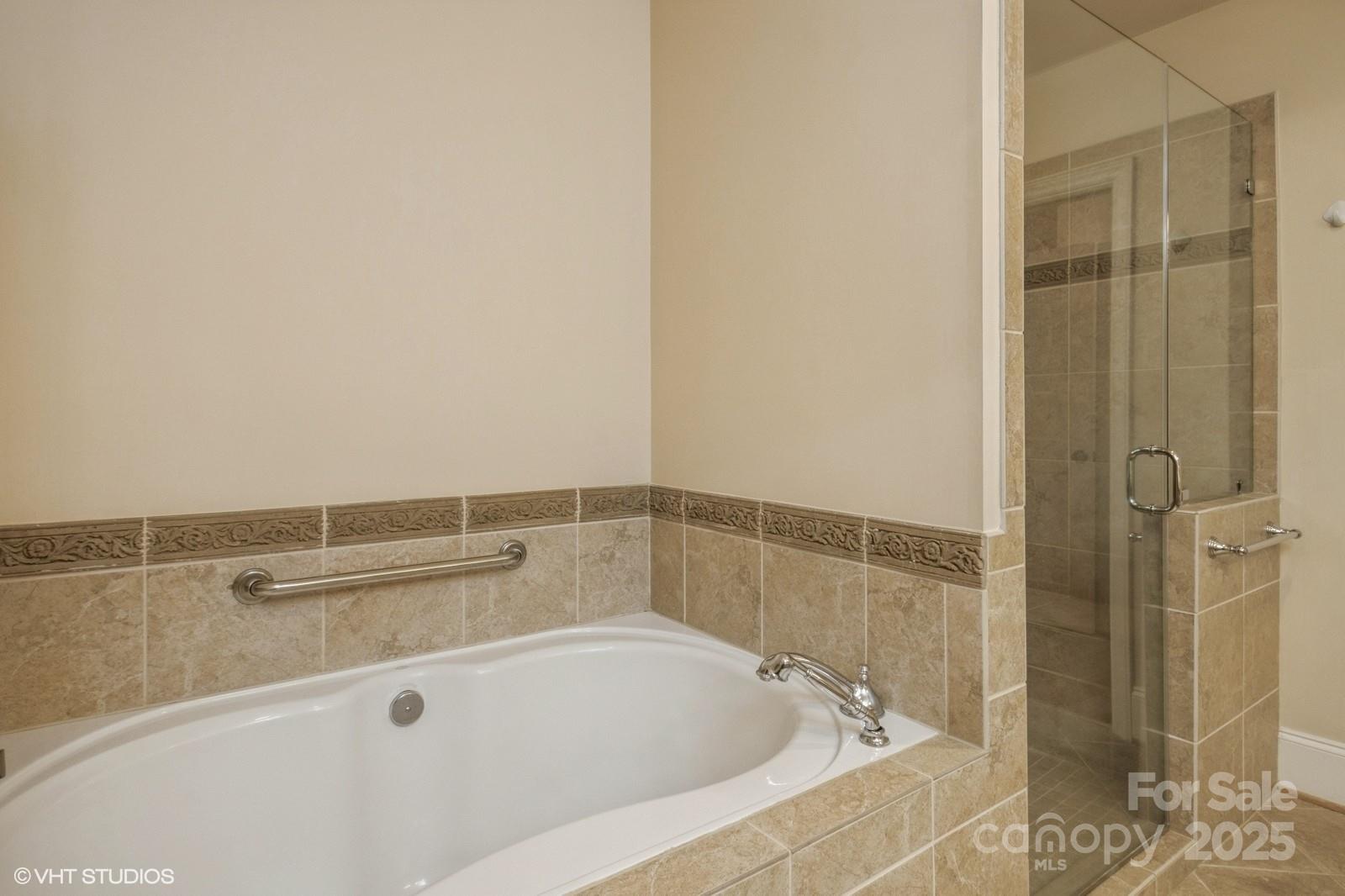 Charlotte, North Carolina, 28205, United States, 3 Bedrooms Bedrooms, ,2 BathroomsBathrooms,Residential,For Sale,1707843