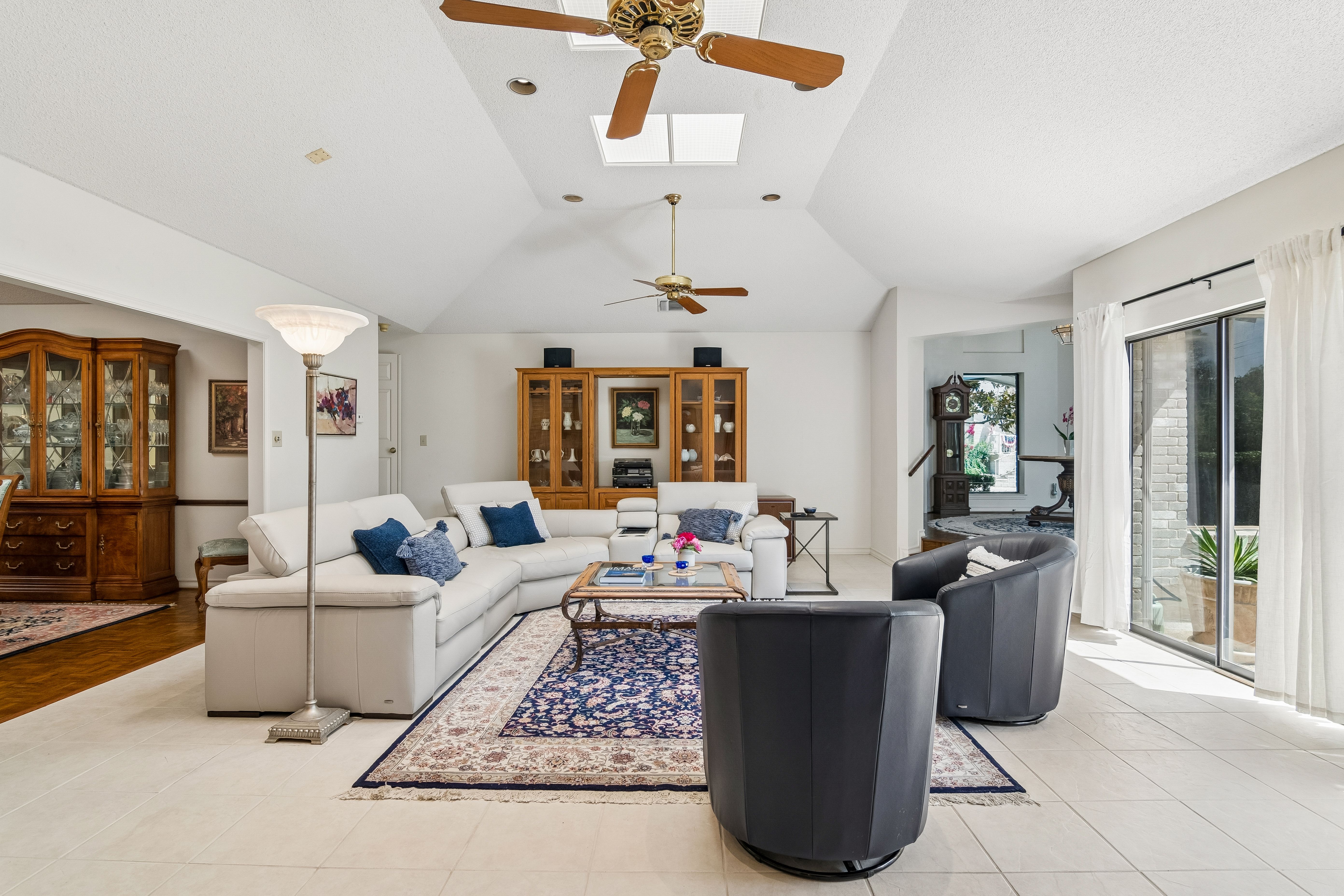  Custom Garden Home in Desirable Windcrest - 物件實景