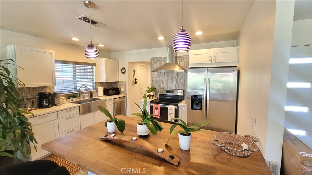 Palm Desert, California, 92211, United States, 3 Bedrooms Bedrooms, ,2 BathroomsBathrooms,Residential,For Sale,1907302