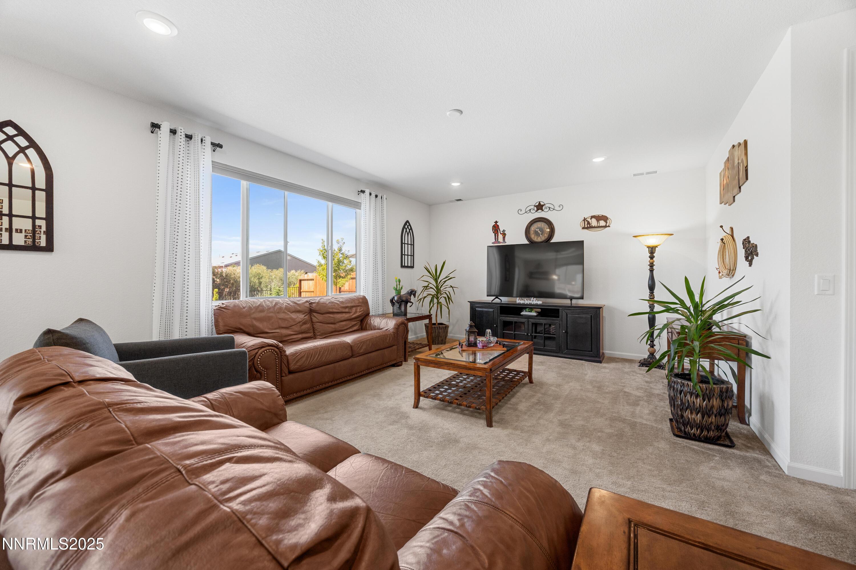 Sparks, Nevada, 89436, United States, 5 Bedrooms Bedrooms, ,4 BathroomsBathrooms,Residential,For Sale,1908549