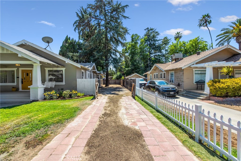 Riverside, California, 92506, United States, ,Residential,For Sale,1926260