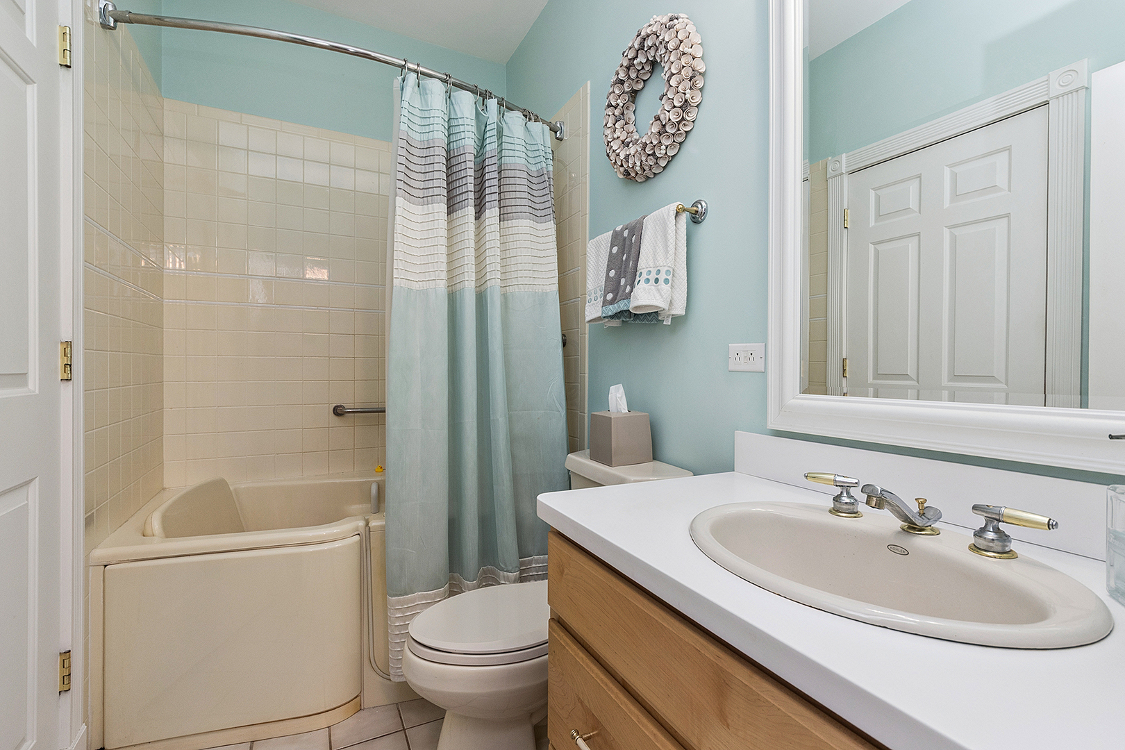 Orland Park, Illinois, 60467, United States, 5 Bedrooms Bedrooms, ,6 BathroomsBathrooms,Residential,For Sale,1976652