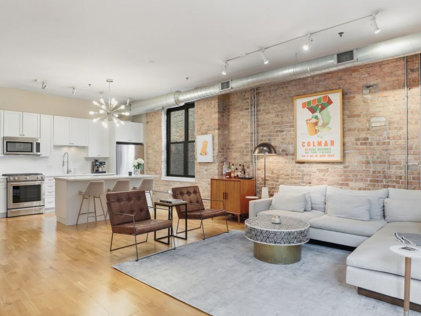 Chicago, Illinois, 60607, United States, 2 Bedrooms Bedrooms, ,2 BathroomsBathrooms,Residential,For Sale,1988374