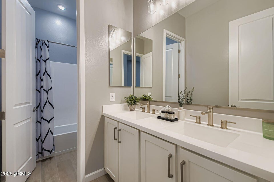 Queen Creek, Arizona, 85142, United States, 3 Bedrooms Bedrooms, ,3 BathroomsBathrooms,Residential,For Sale,1997801