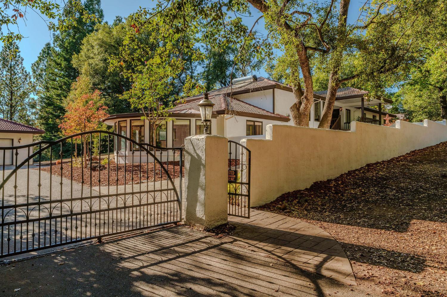 Pine Grove, California, 95665, United States, 3 Bedrooms Bedrooms, ,4 BathroomsBathrooms,Residential,For Sale,1975649