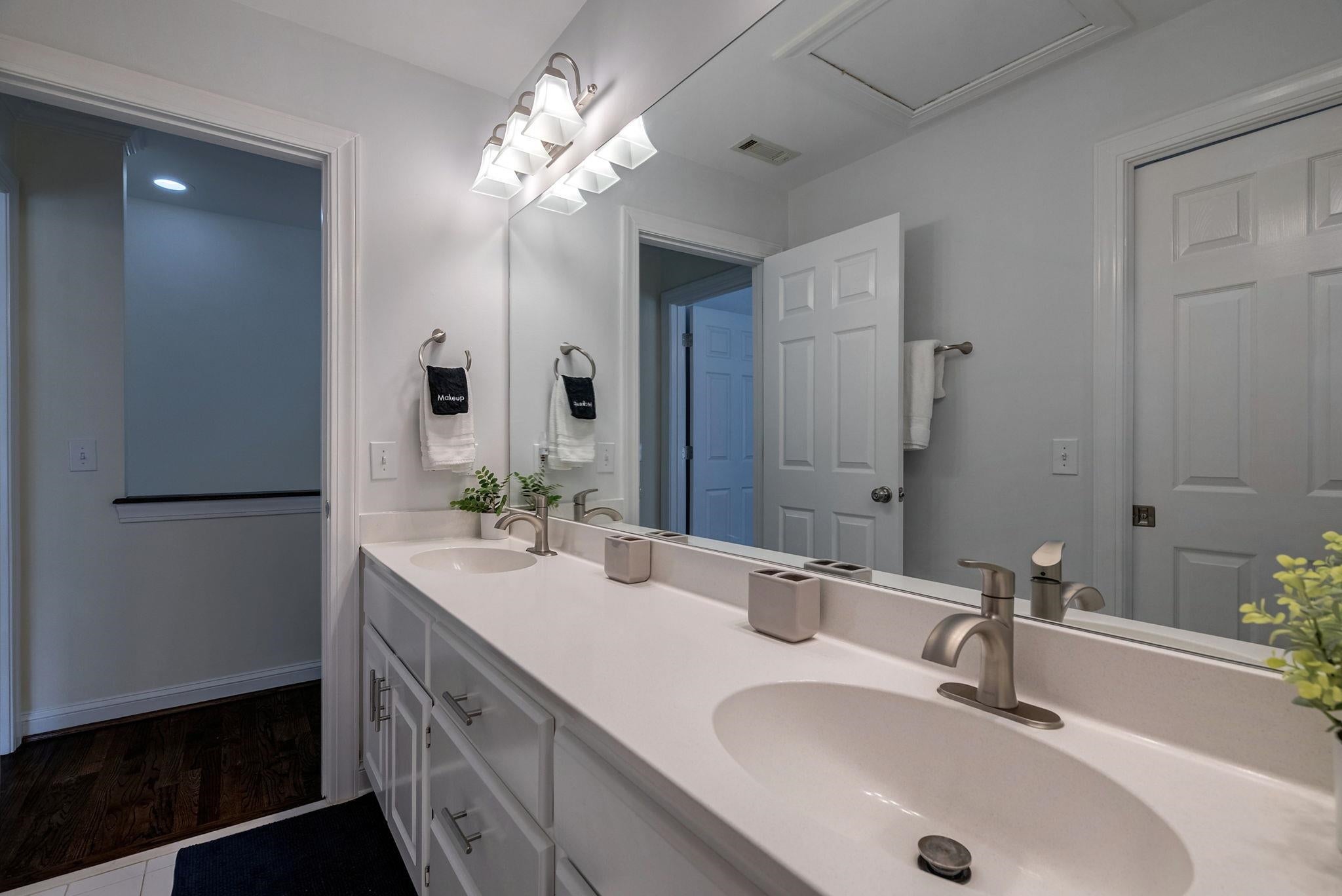Eatonton, Georgia, 31024, United States, 3 Bedrooms Bedrooms, ,4 BathroomsBathrooms,Residential,For Sale,1804094