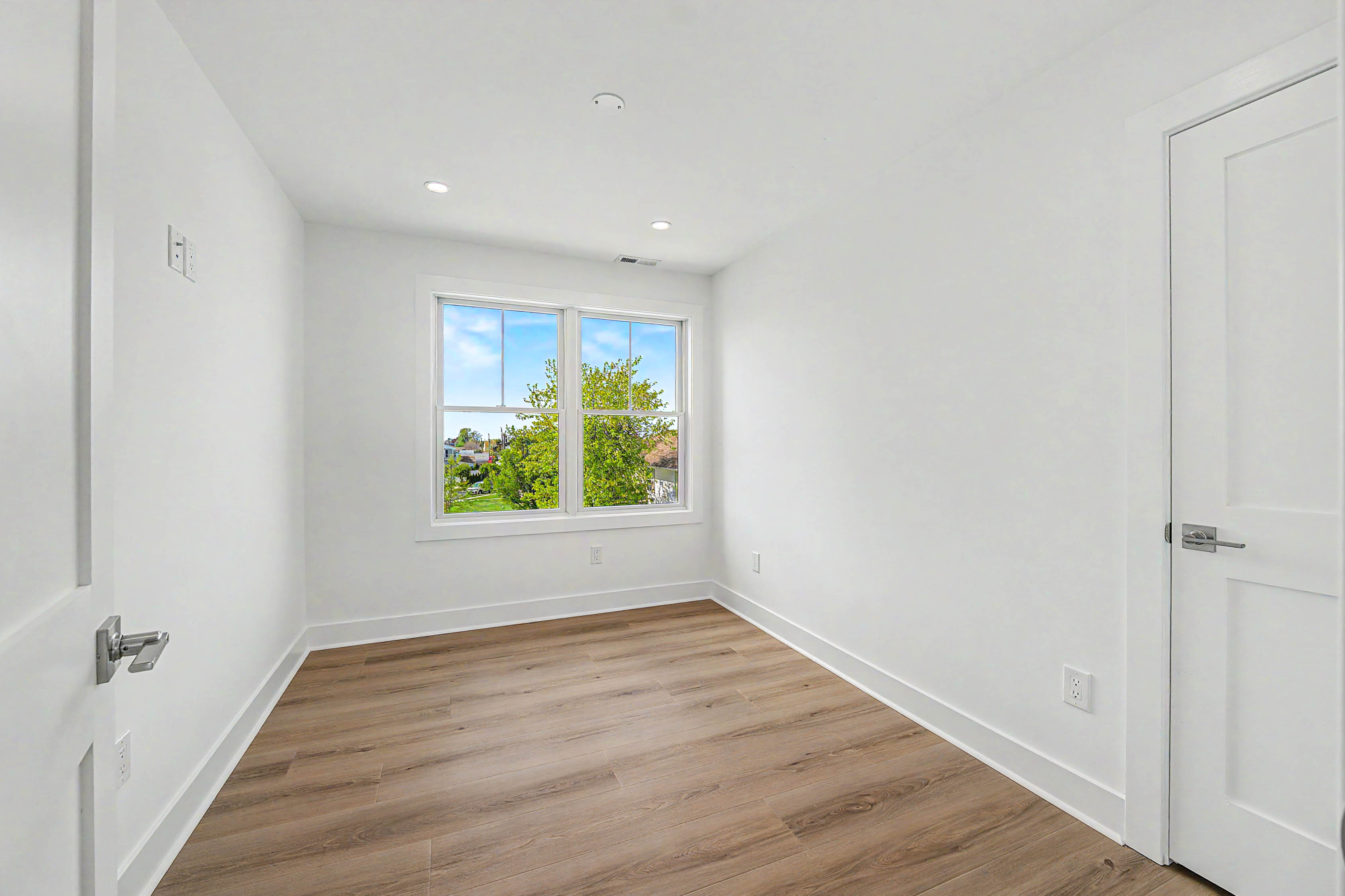  323 N Huntington - 物件實景