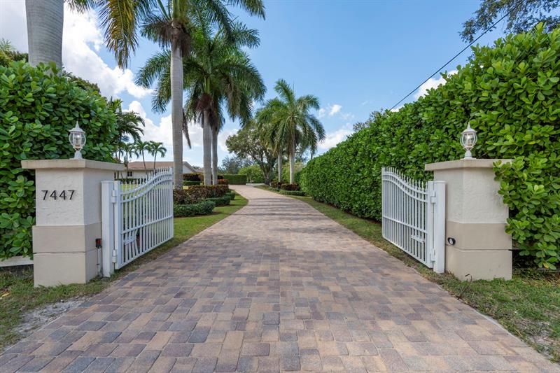 Parkland, Florida, 33067, United States, 5 Bedrooms Bedrooms, ,4 BathroomsBathrooms,Residential,For Sale,1990344