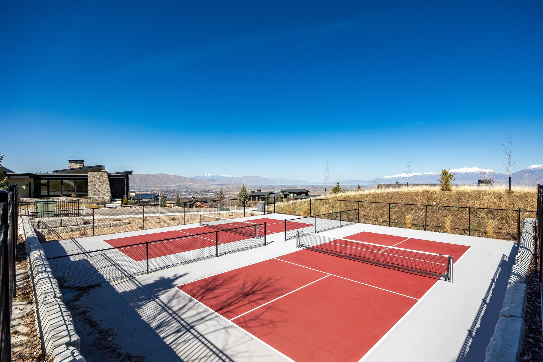  Mountain Contemporary Masterpiece with Panoramic Summit Creek Views - 物件實景