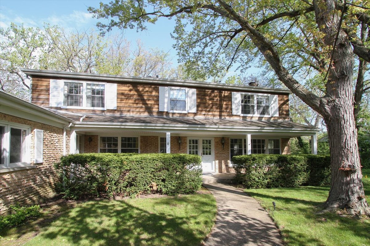 Lincolnshire, Illinois, 60069, United States, 4 Bedrooms Bedrooms, ,3 BathroomsBathrooms,Residential,For Sale,1975181