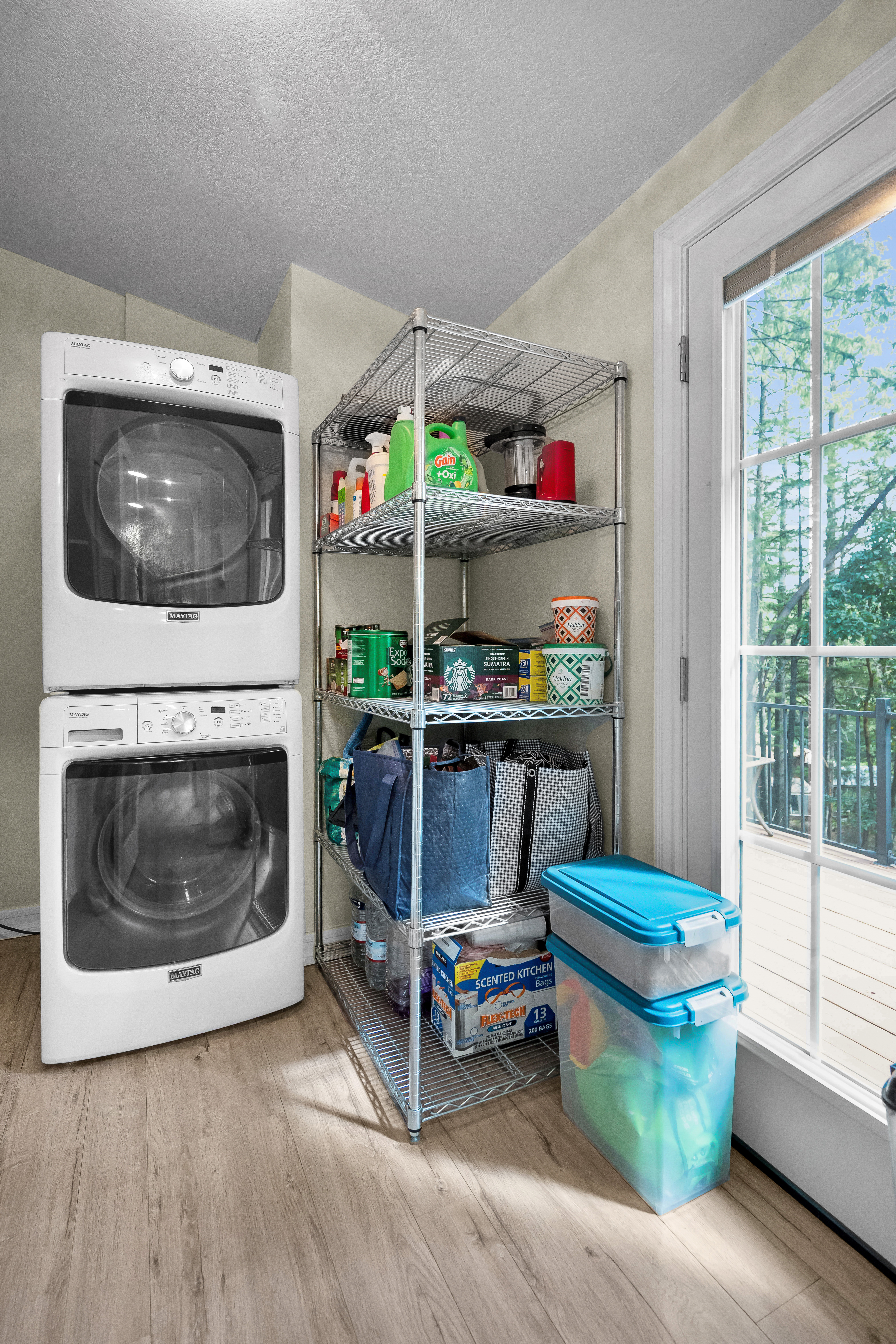 Willits, California, 95490, United States, 4 Bedrooms Bedrooms, ,3 BathroomsBathrooms,Residential,For Sale,1980811