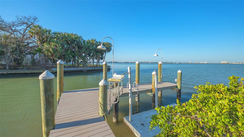 Sarasota, Florida, 34239, United States, 4 Bedrooms Bedrooms, ,7 BathroomsBathrooms,Residential,For Sale,1759750