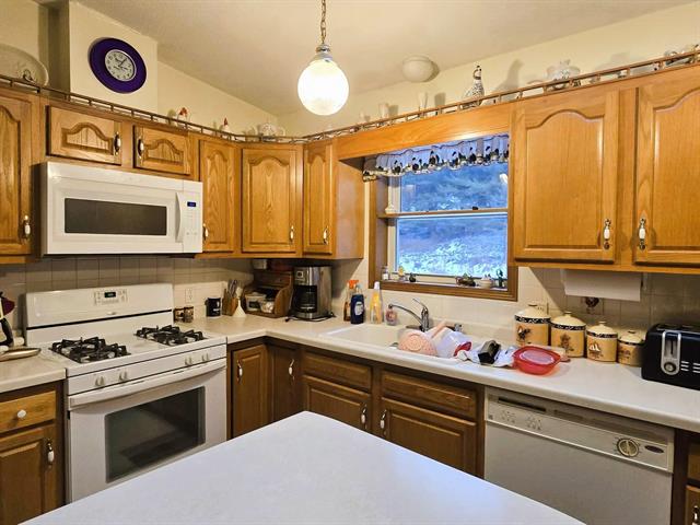 Gays Mills, Wisconsin, 54631, United States, 3 Bedrooms Bedrooms, ,3 BathroomsBathrooms,Residential,For Sale,2006070