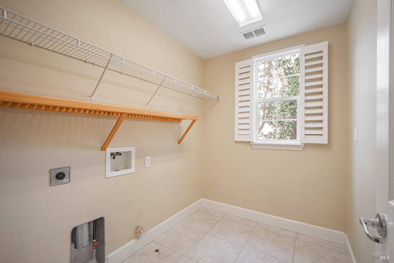 Santa Rosa, California, 95404, United States, 3 Bedrooms Bedrooms, ,3 BathroomsBathrooms,Residential,For Sale,1777189