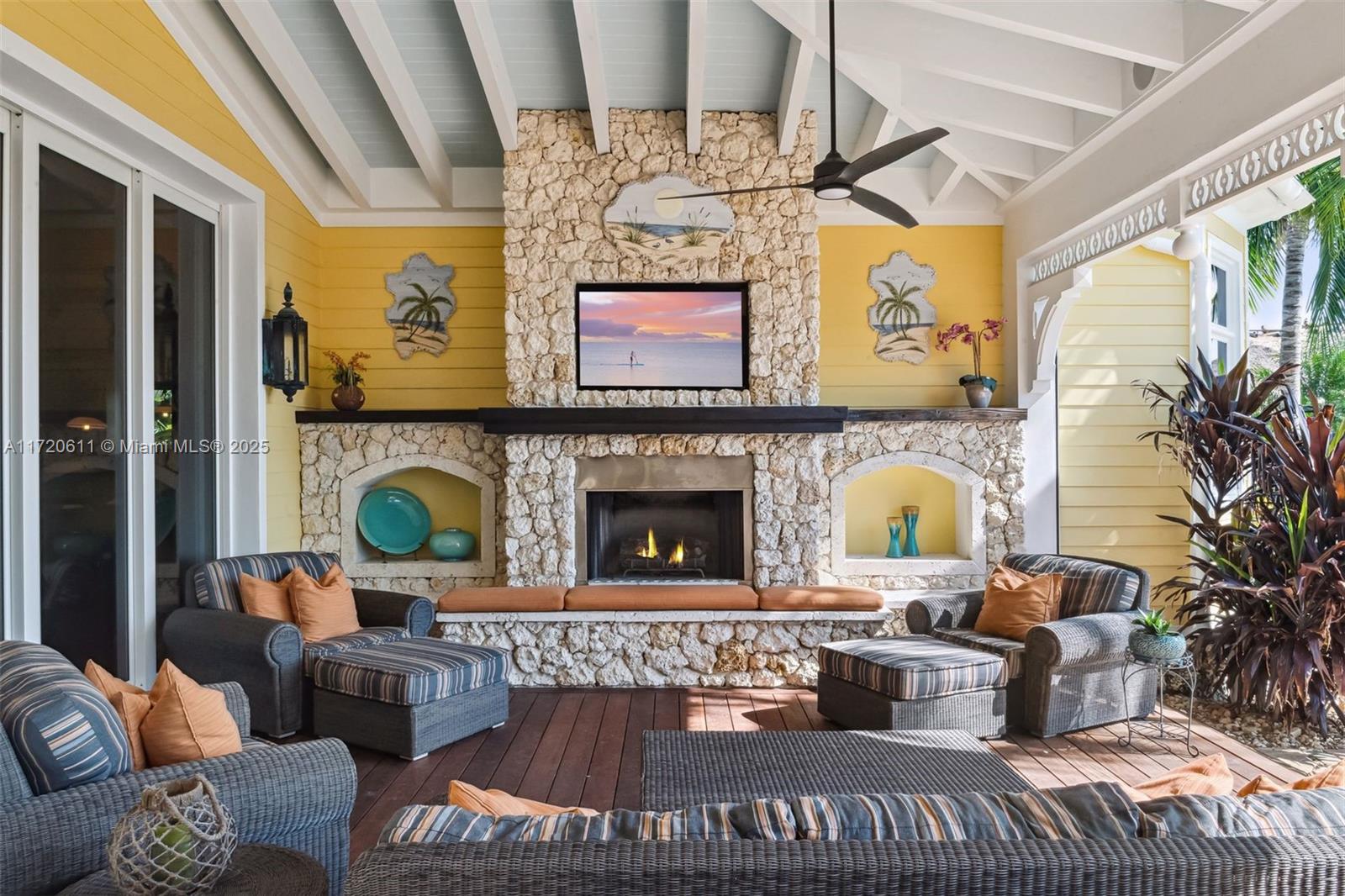 Marathon, Florida, 33050, United States, 5 Bedrooms Bedrooms, ,9 BathroomsBathrooms,Residential,For Sale,1933617