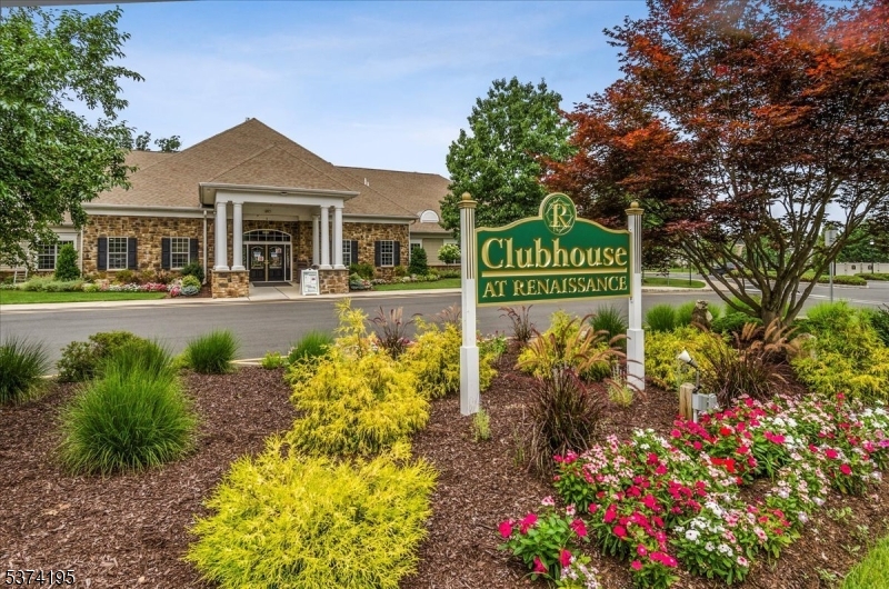 Franklin Twp., New Jersey, 08873, United States, 3 Bedrooms Bedrooms, ,2 BathroomsBathrooms,Residential,For Sale,1908431