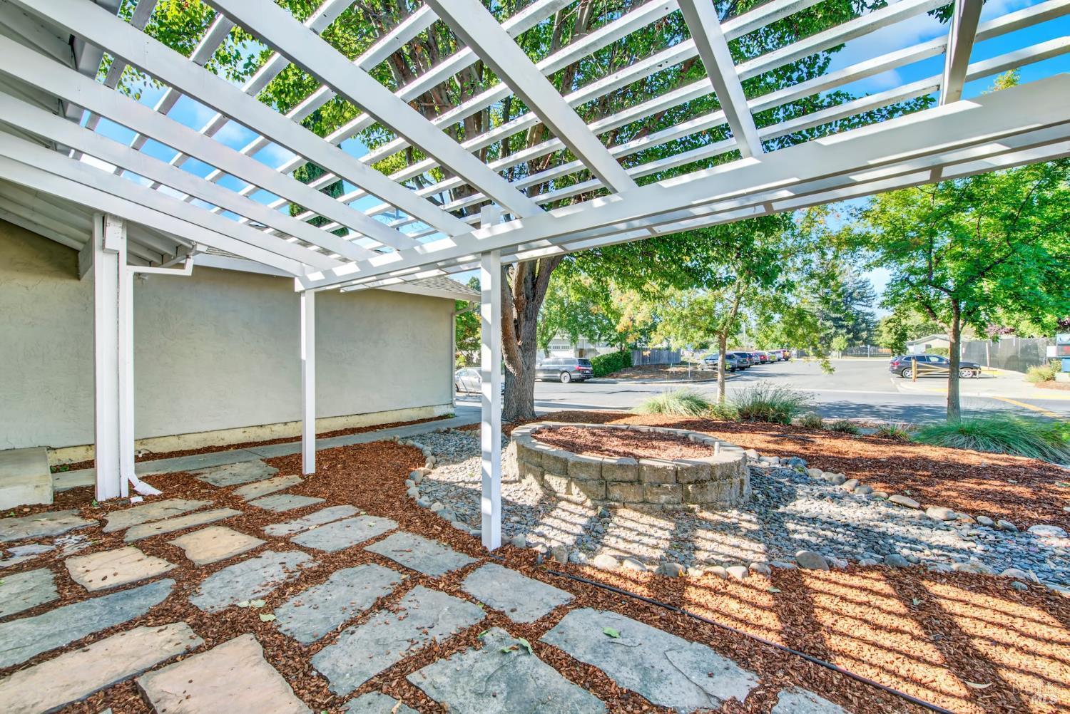 Napa, California, 94558, United States, 3 Bedrooms Bedrooms, ,2 BathroomsBathrooms,Residential,For Sale,1939926