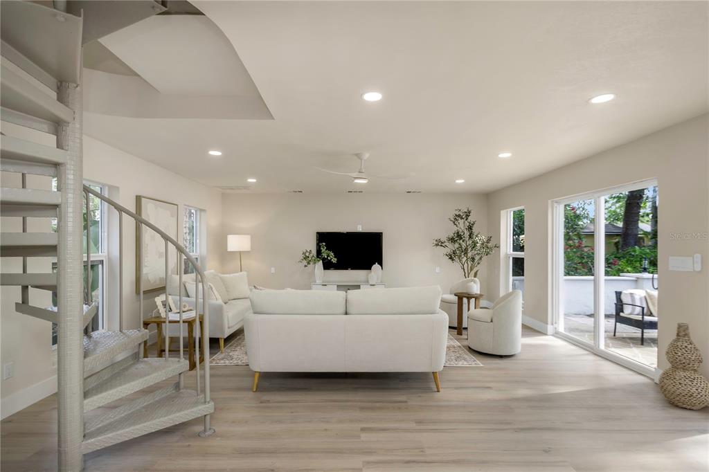 Belleair Bluffs, Florida, 33770, United States, 4 Bedrooms Bedrooms, ,3 BathroomsBathrooms,Residential,For Sale,1906119