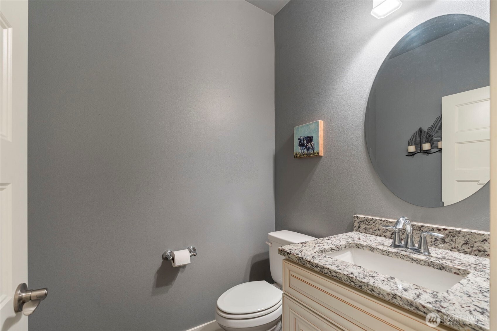 Chehalis, Washington, 98532, United States, 3 Bedrooms Bedrooms, ,3 BathroomsBathrooms,Residential,For Sale,1879305