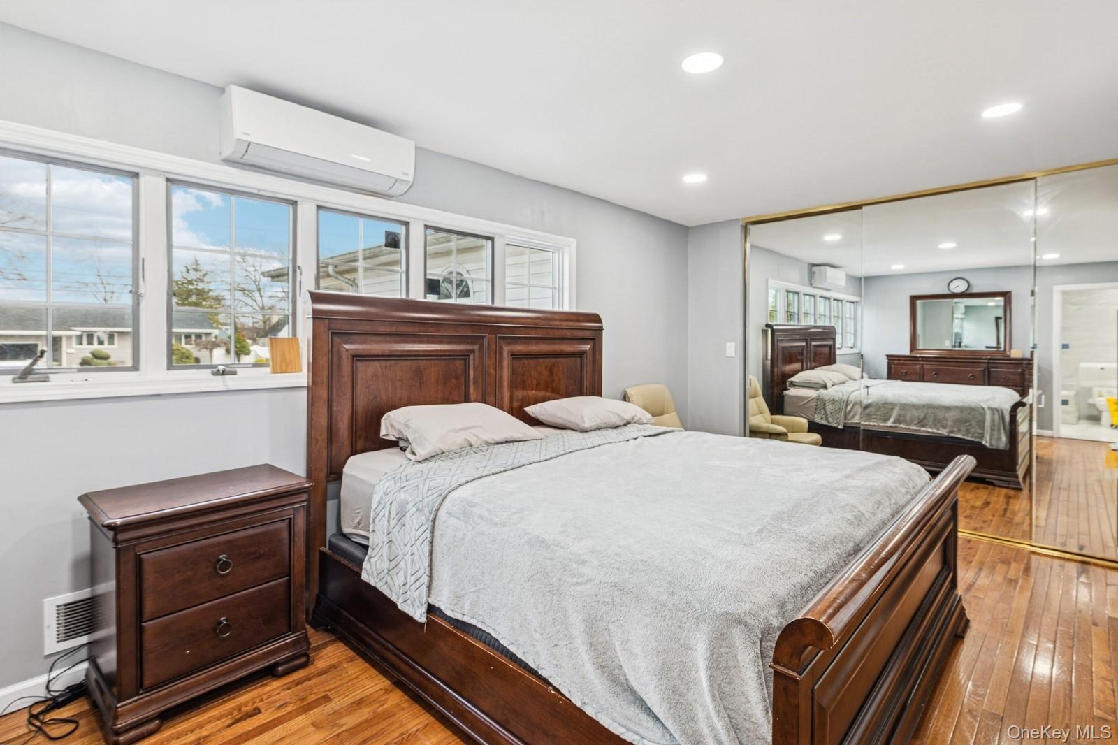 Massapequa Park, New York, 11762, United States, 3 Bedrooms Bedrooms, ,4 BathroomsBathrooms,Residential,For Sale,1941074