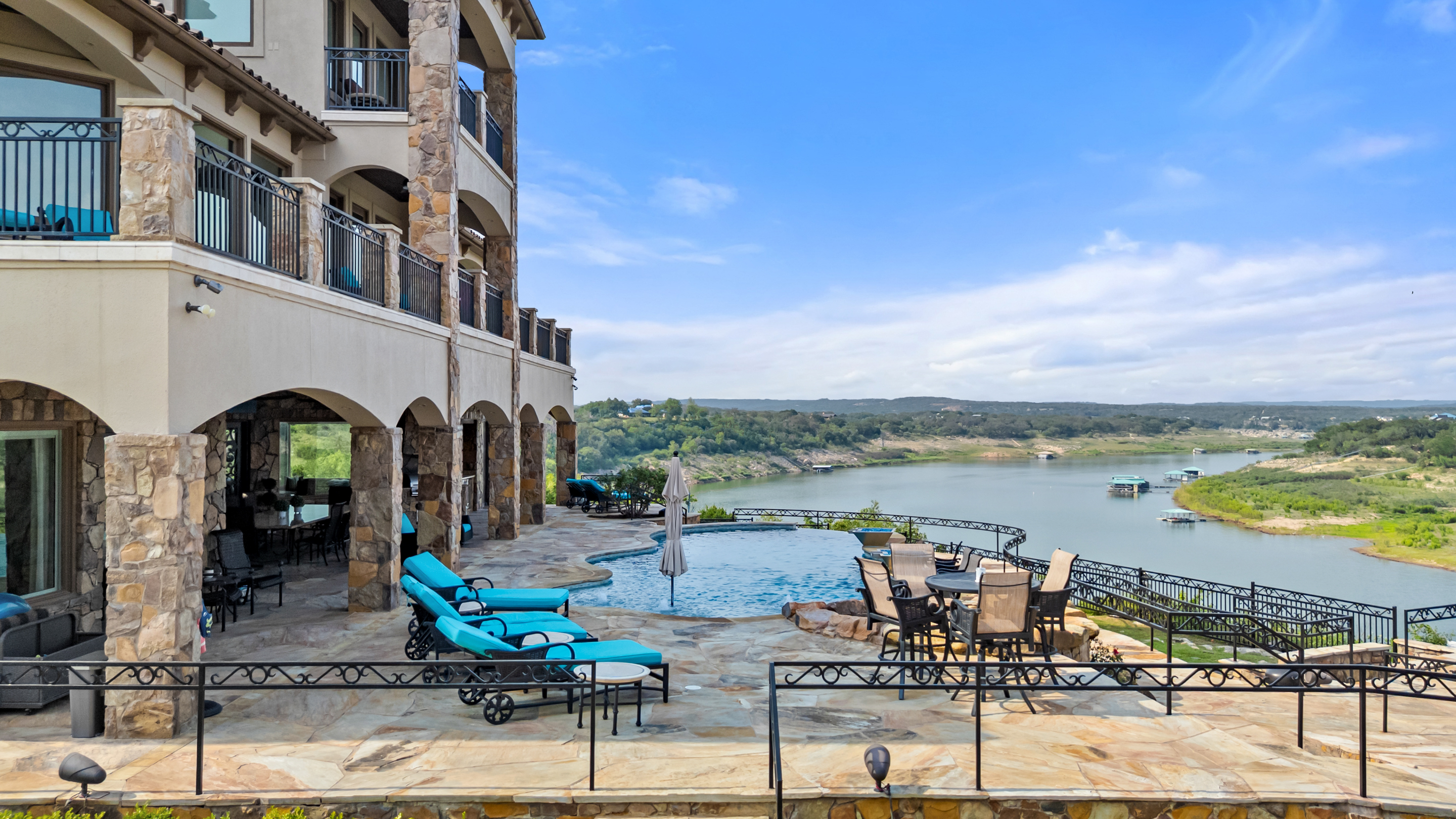  Lake Travis Estate - 物件實景