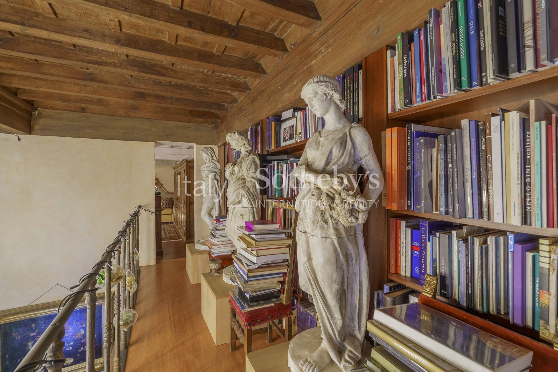 Exclusive Piano Nobile in a period Palazzo in Florence - 物件實景