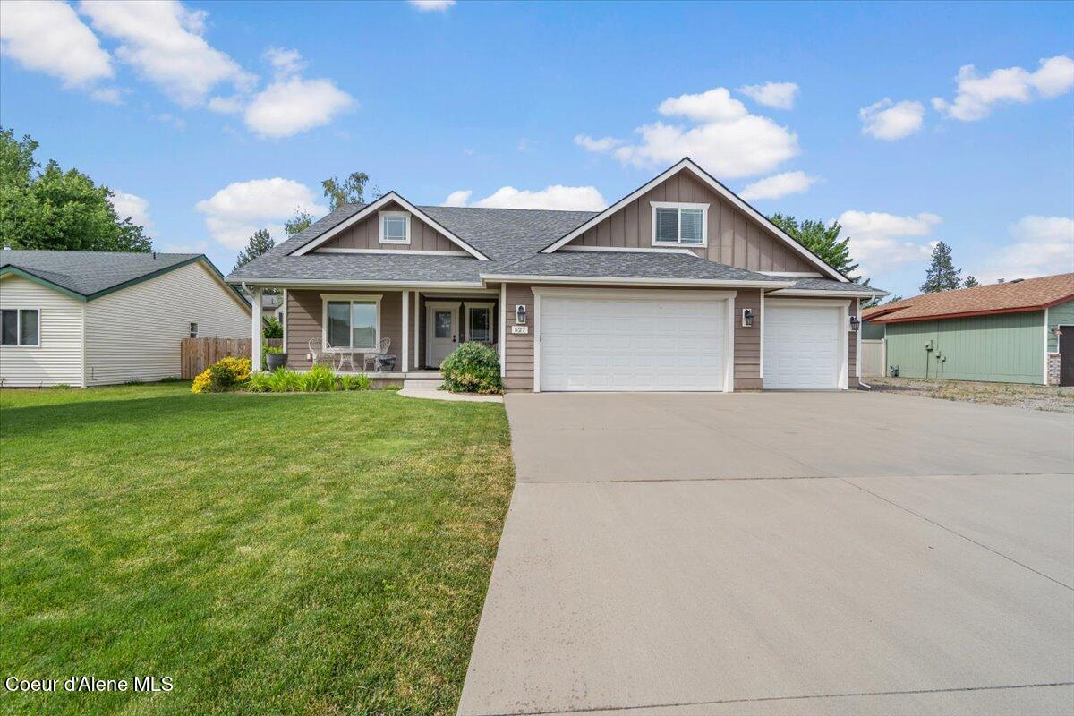 Hayden, Idaho, 83835, United States, 4 Bedrooms Bedrooms, ,3 BathroomsBathrooms,Residential,For Sale,1879599
