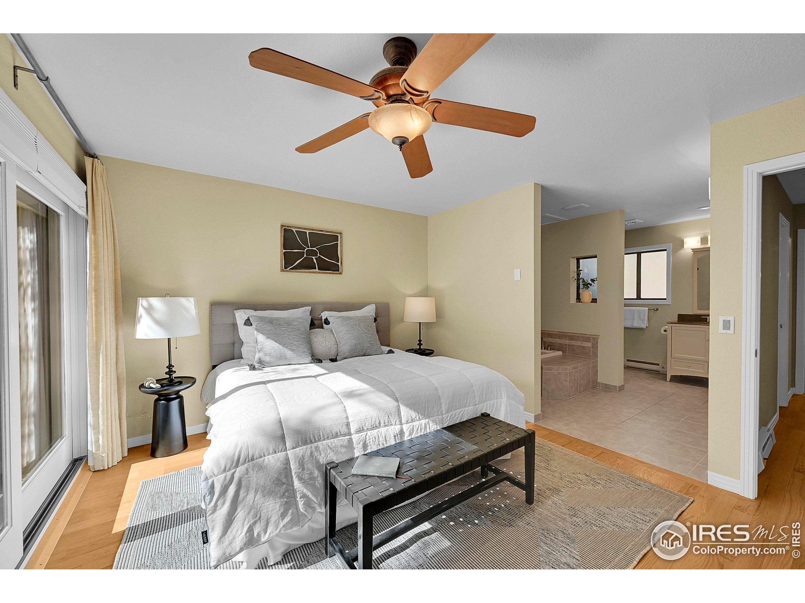 Boulder, Colorado, 80304, United States, 2 Bedrooms Bedrooms, ,3 BathroomsBathrooms,Residential,For Sale,1986544