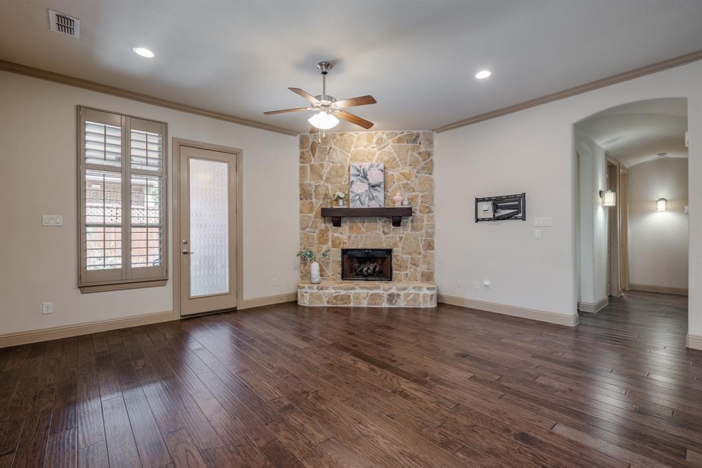 Roanoke, Texas, 76262, United States, 4 Bedrooms Bedrooms, ,3 BathroomsBathrooms,Residential,For Sale,2005559