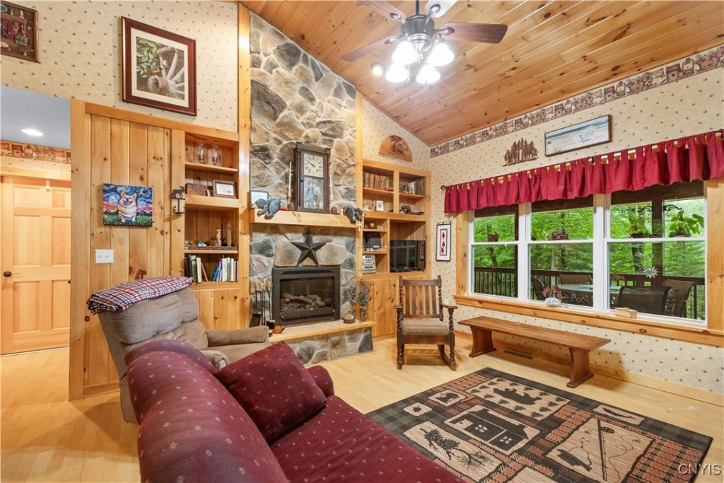 Remsen, New York, 13438, United States, 3 Bedrooms Bedrooms, ,2 BathroomsBathrooms,Residential,For Sale,1960610