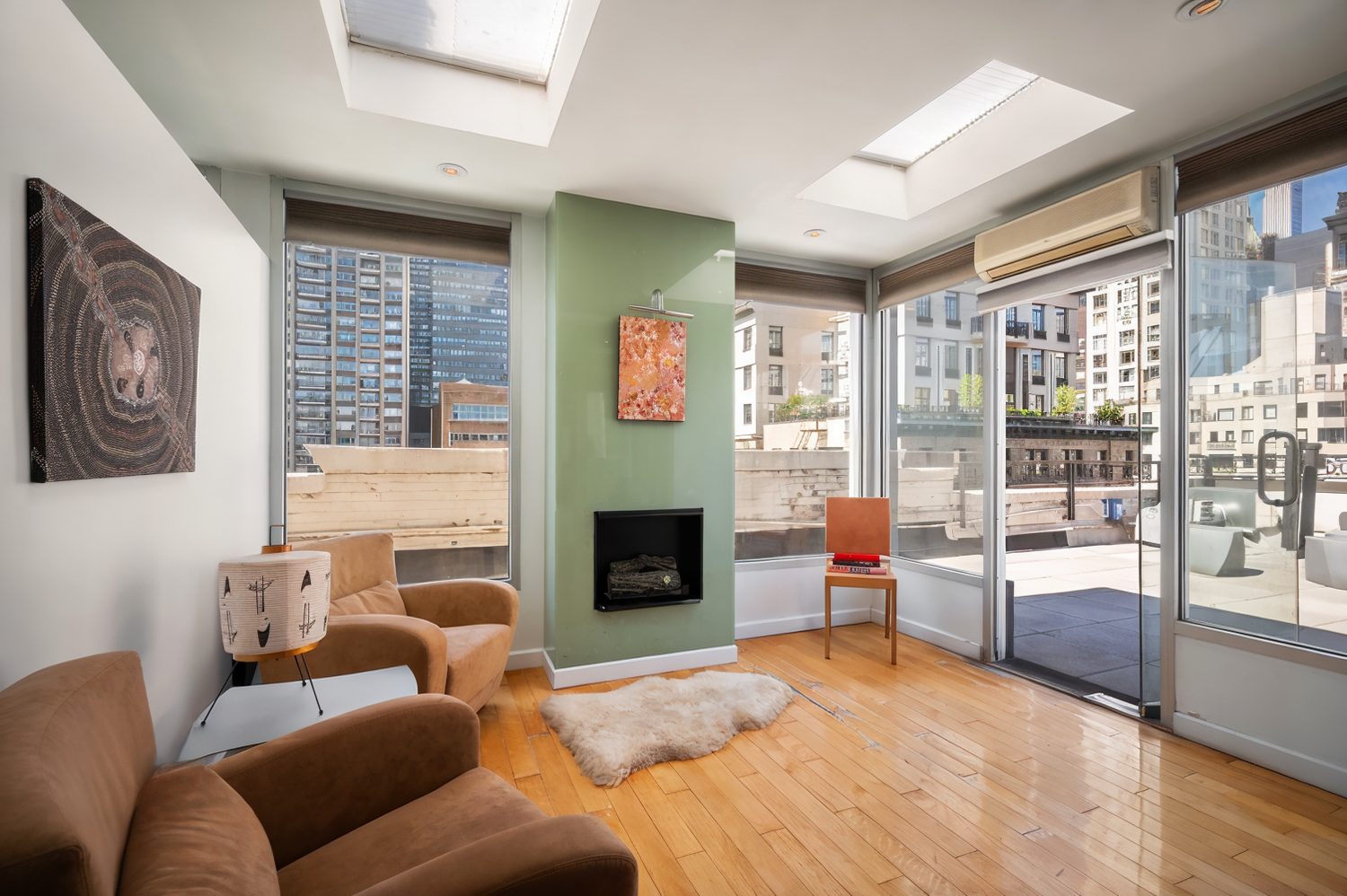 New York City, New York, 10065, United States, 1 Bedroom Bedrooms, ,1 BathroomBathrooms,Residential,For Sale,1793589