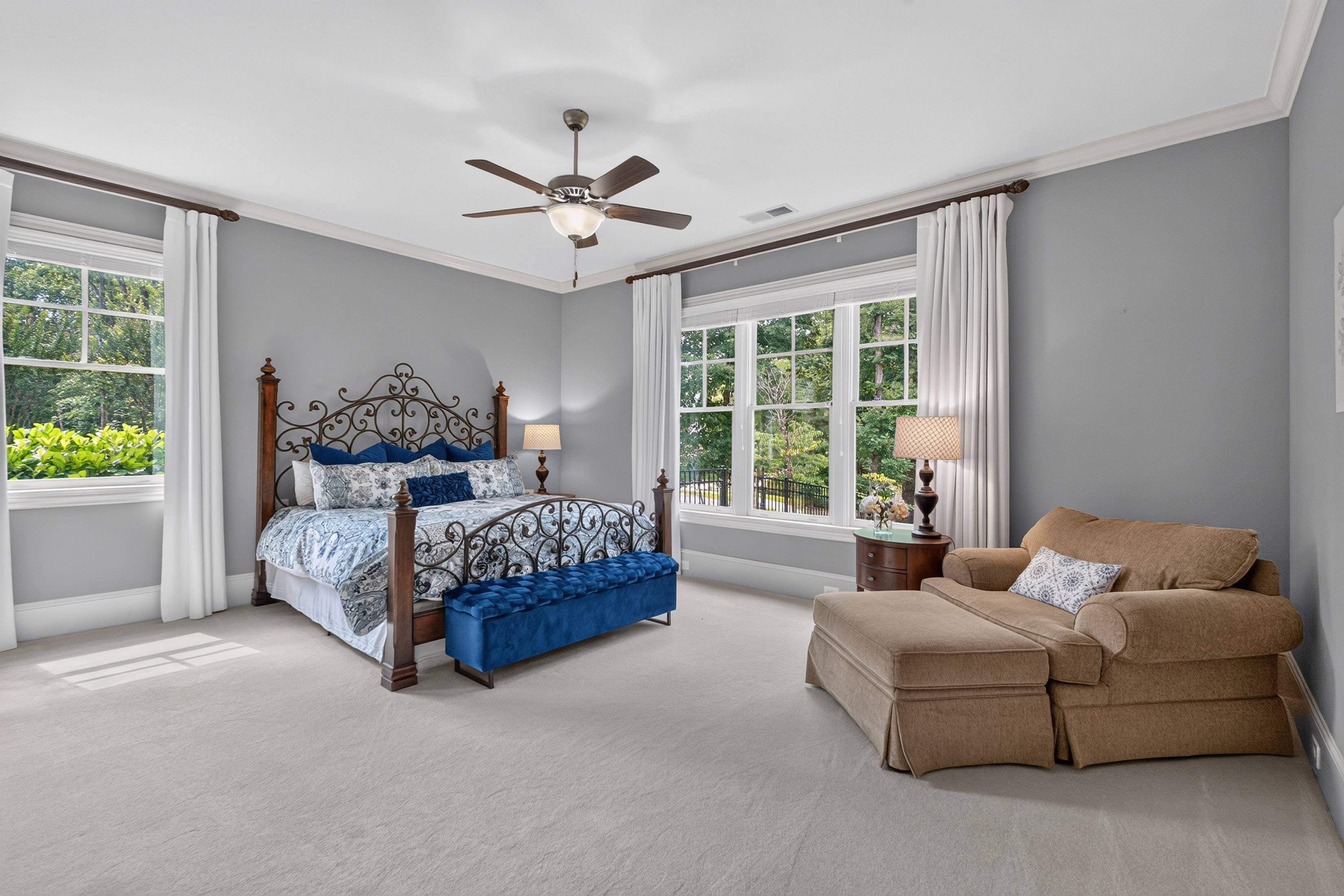  Experience Refined Estate Living in this Exceptional All-Brick and Stone Ranch - 物件實景