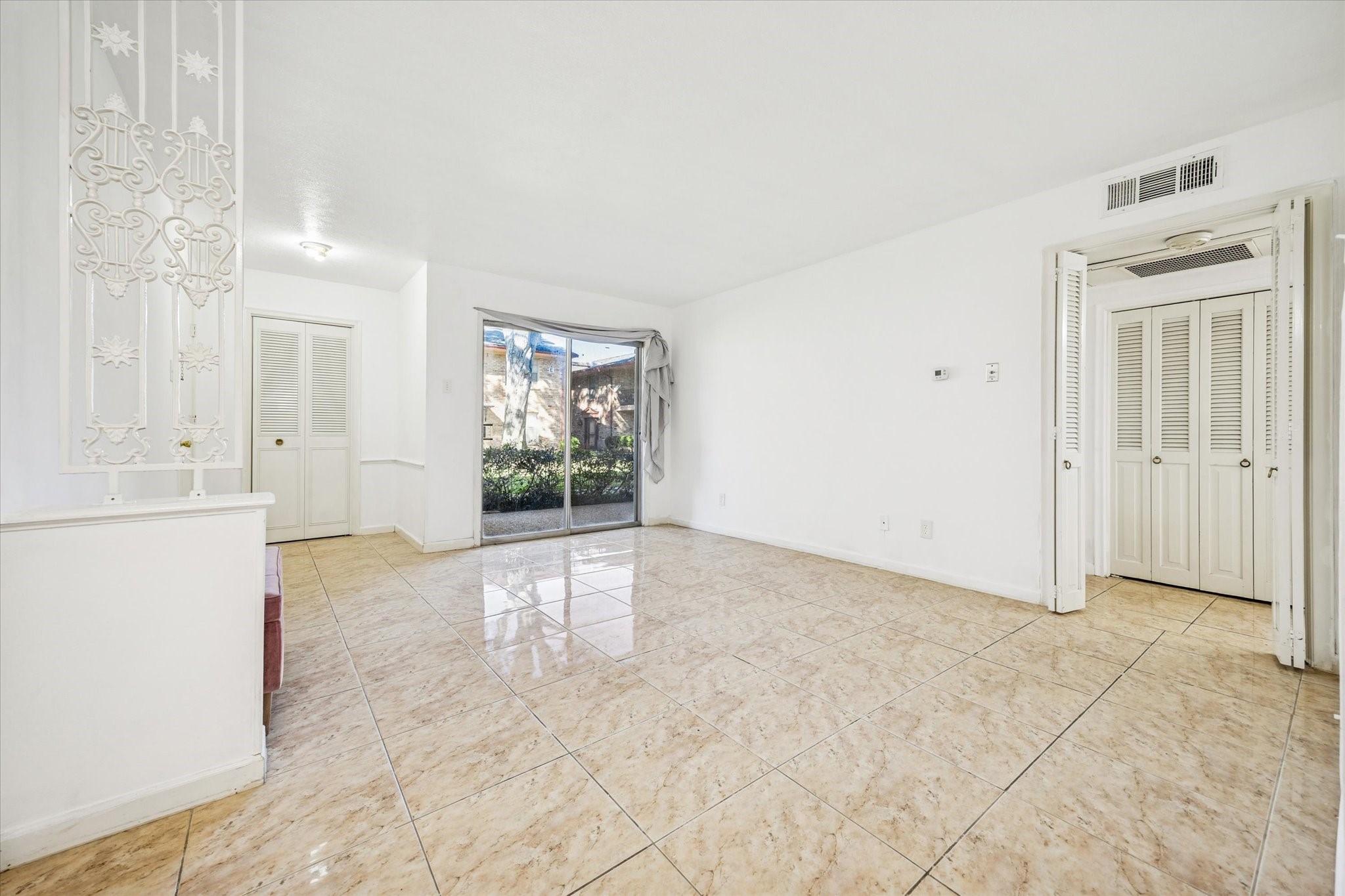  7600 Burgoyne Road #143 - 物件實景