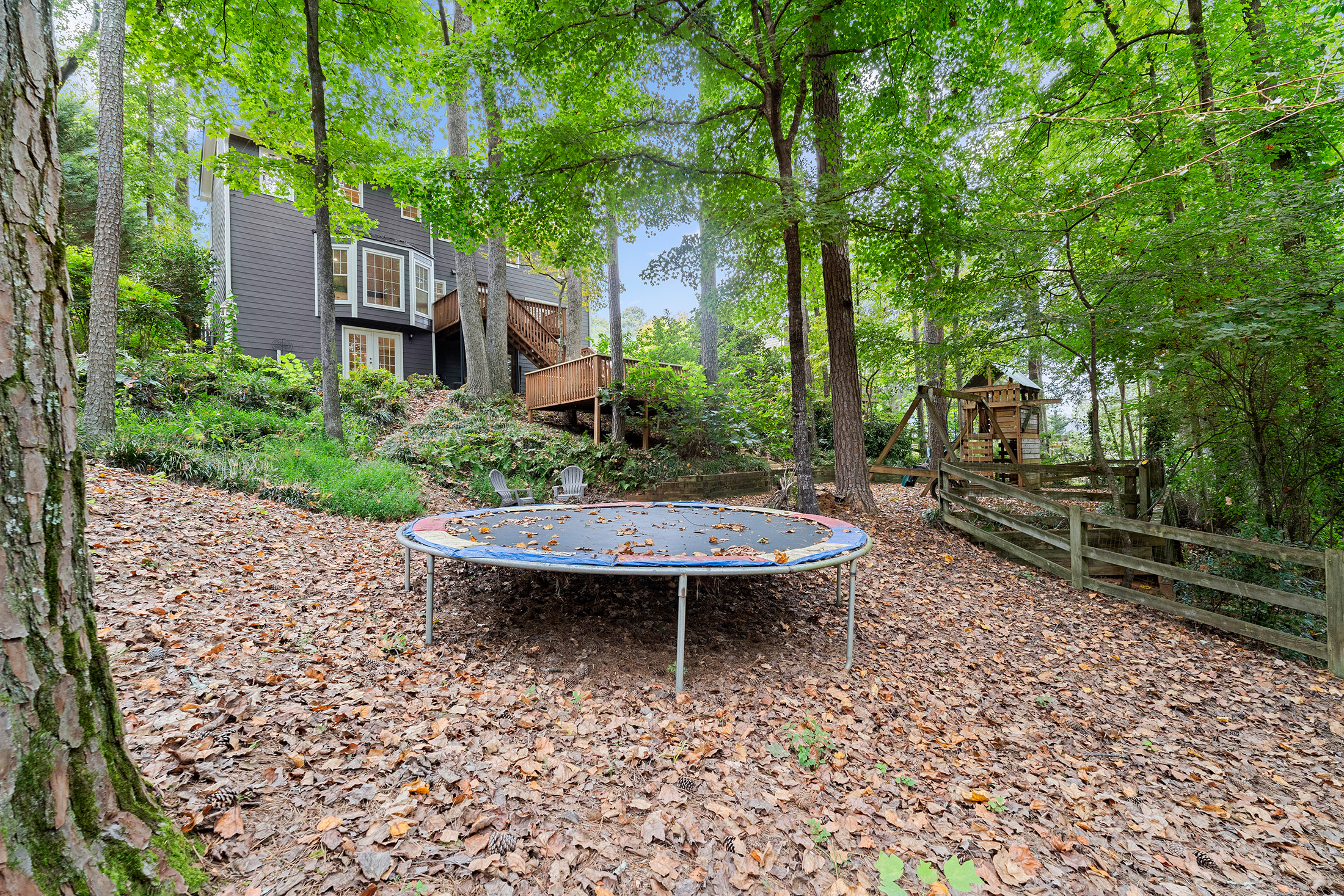  Beautifully Transformed Home in Lassiter School District - 物件實景