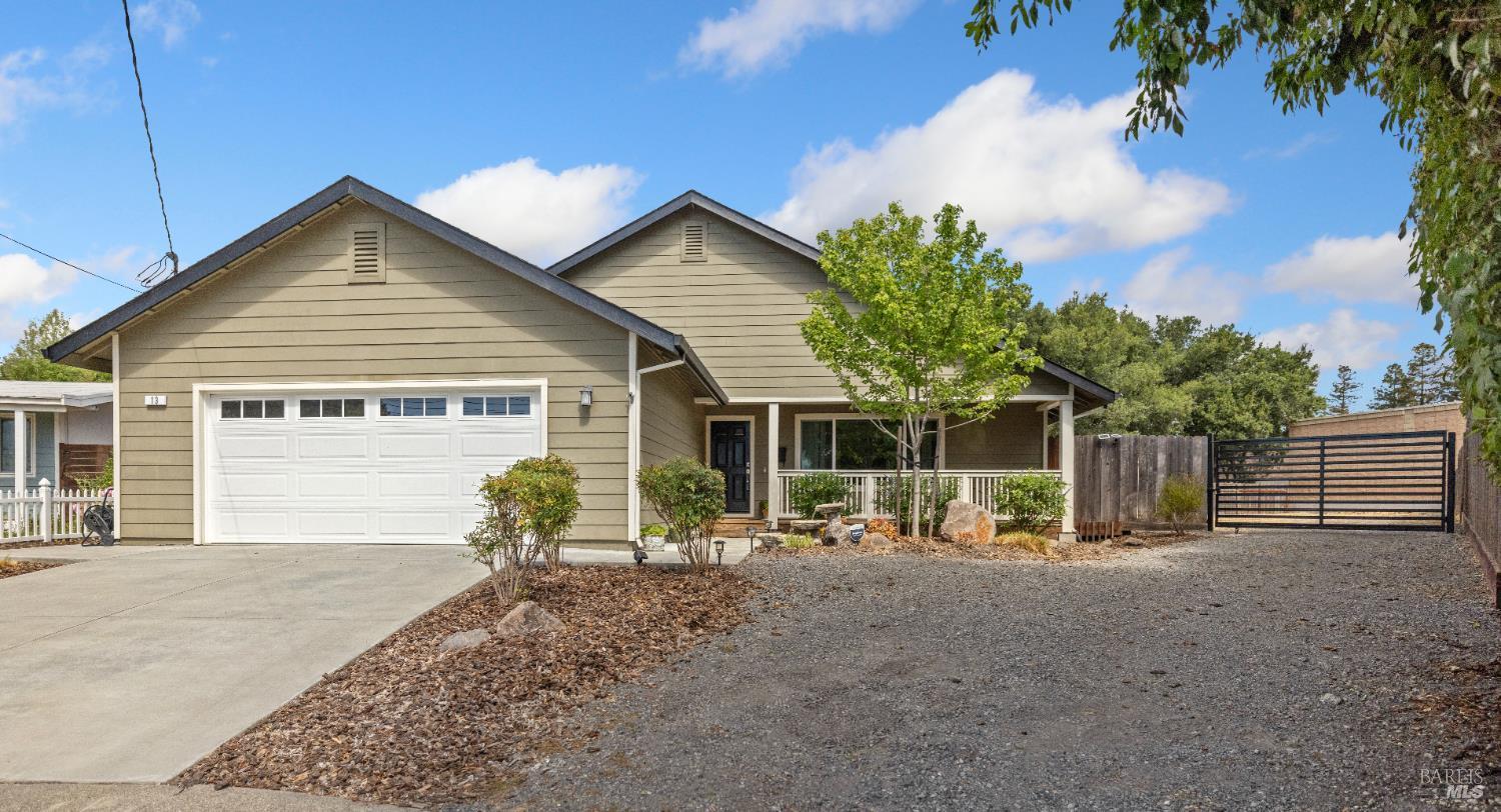 Petaluma, California, 94952, United States, 3 Bedrooms Bedrooms, ,2 BathroomsBathrooms,Residential,For Sale,1914314