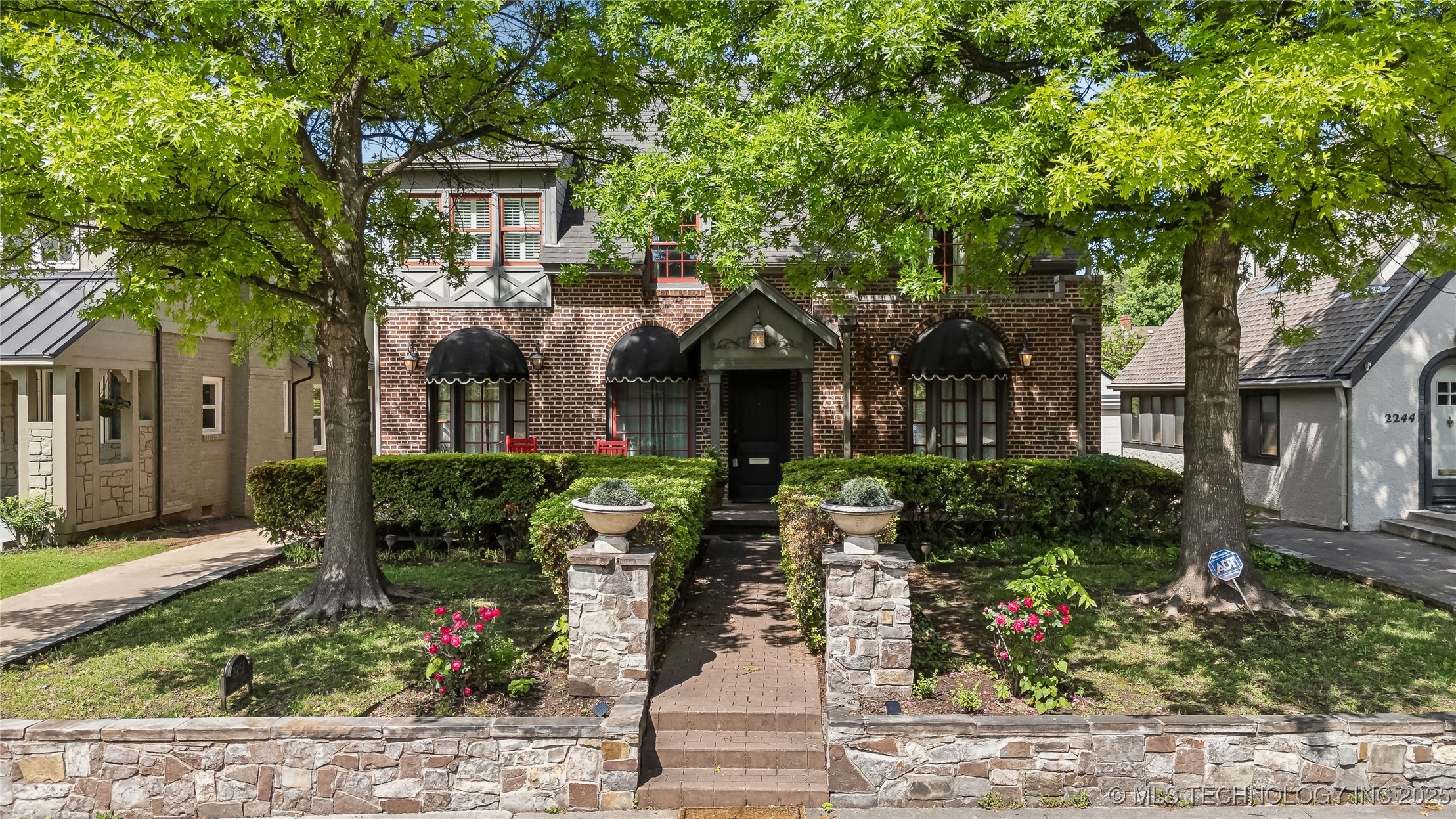 Tulsa, Oklahoma, 74114, United States, 4 Bedrooms Bedrooms, ,4 BathroomsBathrooms,Residential,For Sale,1795496