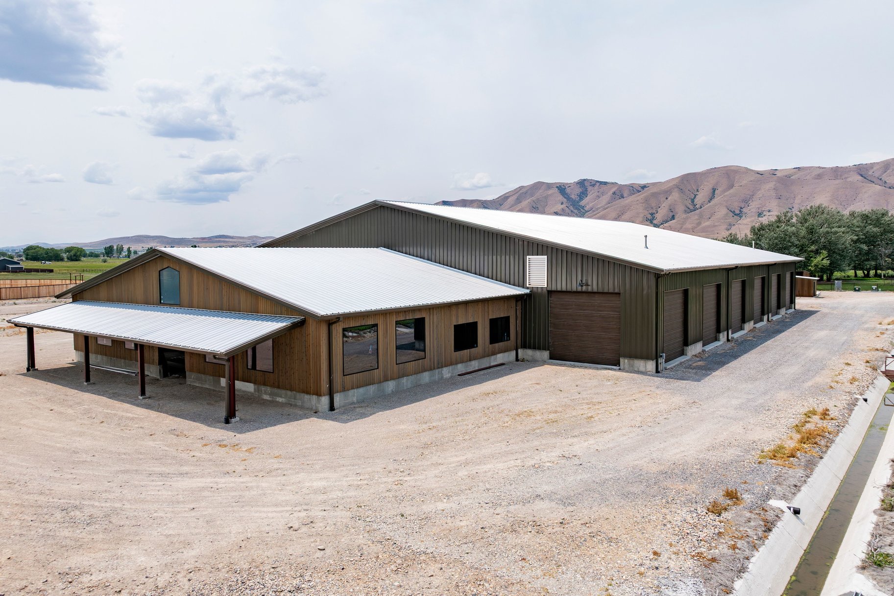  Refined Farmhouse Living with Professional Horse Facilities - 物件實景
