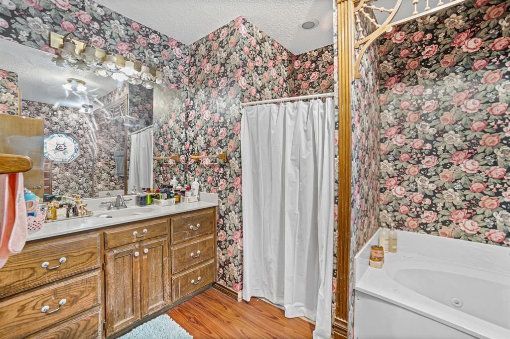 Palmer, Texas, 75152, United States, 4 Bedrooms Bedrooms, ,4 BathroomsBathrooms,Residential,For Sale,1943207